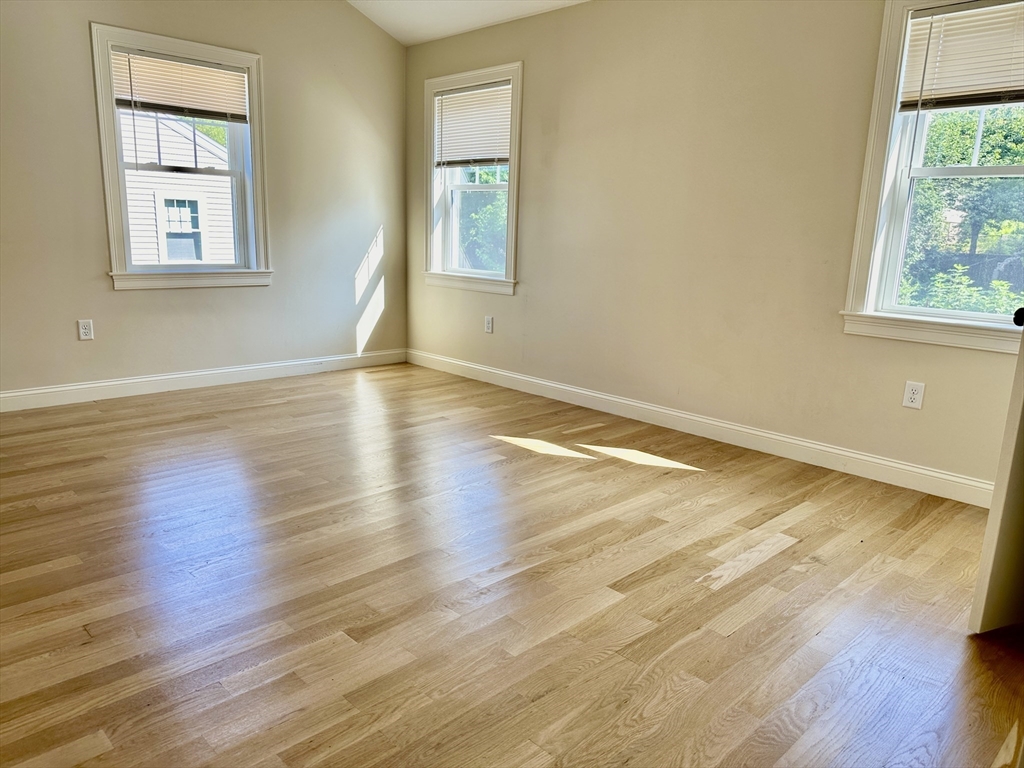 185 Summer St, Watertown