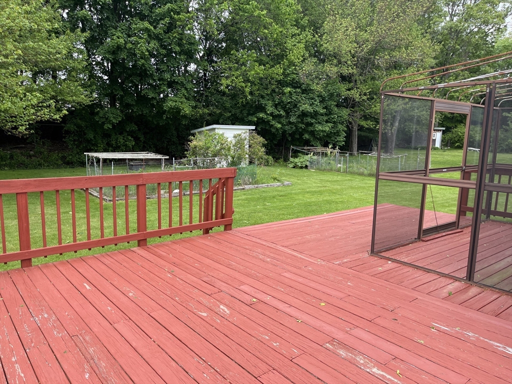 32 Harriet Ave, Shrewsbury