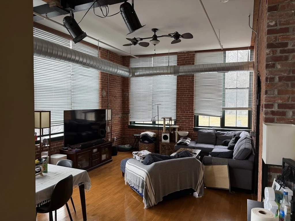 160 Fremont St, Worcester