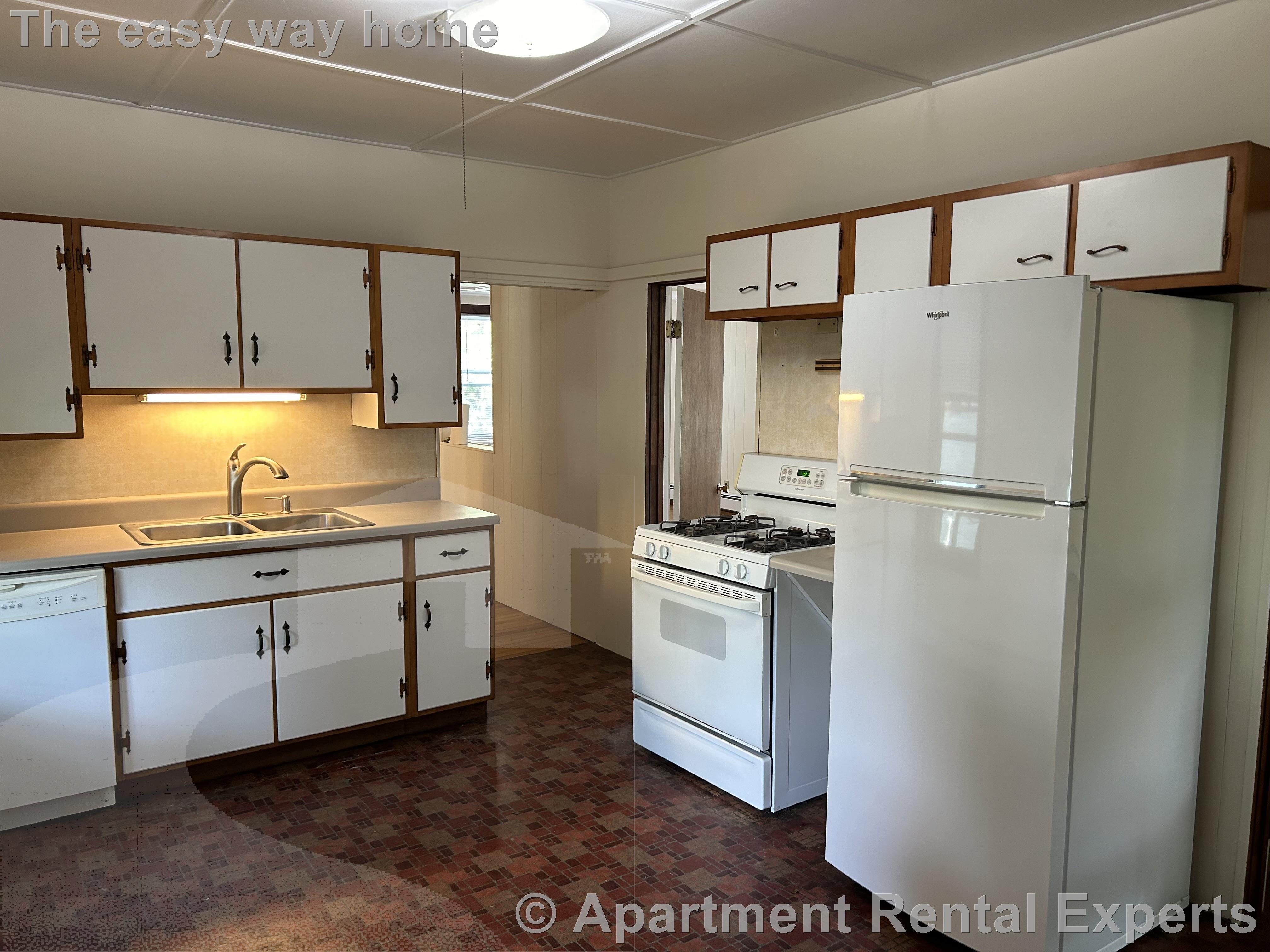 89 College Ave, Tufts