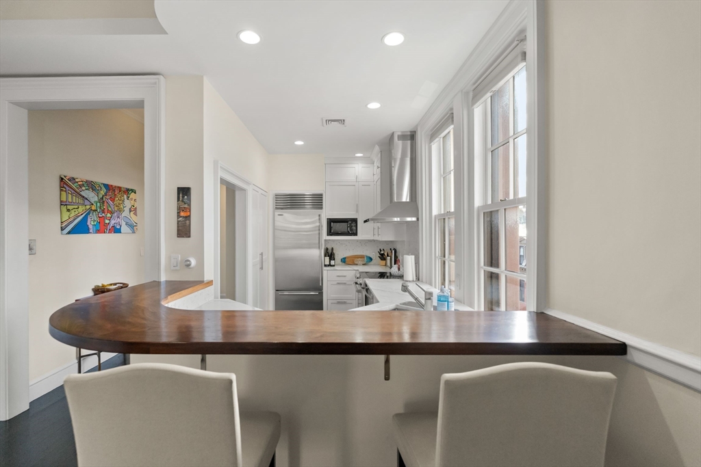 285 Clarendon St, Back Bay