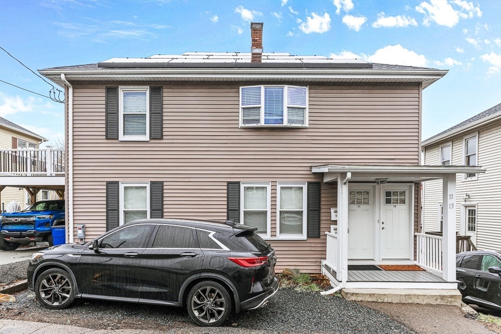11 Town Hill St, Quincy
