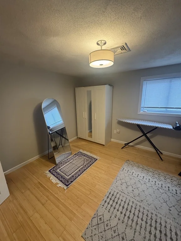 19 Skyline Dr, Malden