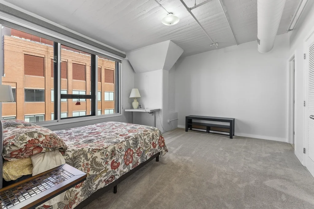 210 South, Leather District