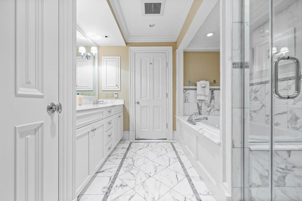 348 Beacon St, Back Bay