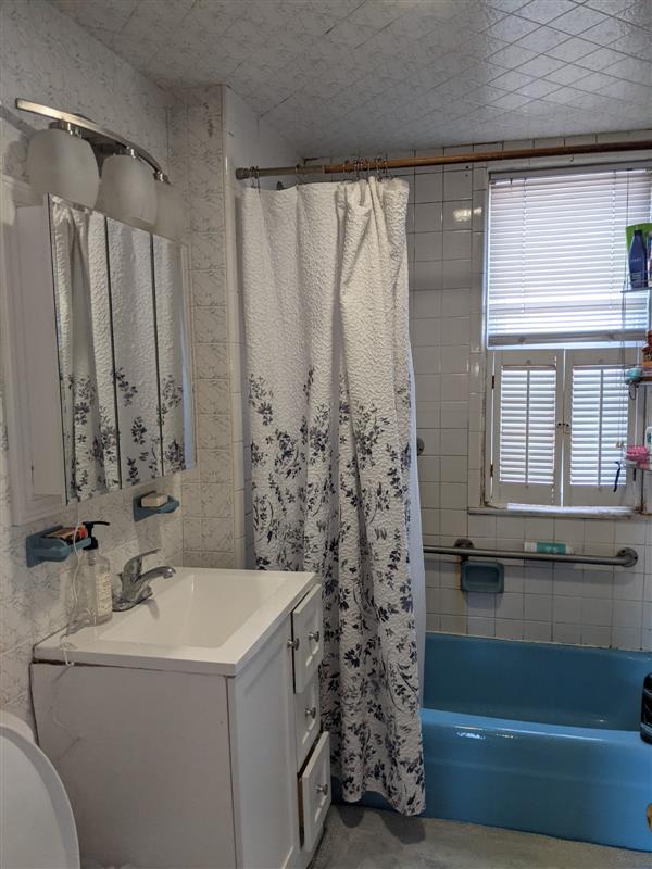 41 Belknap St, West Somerville