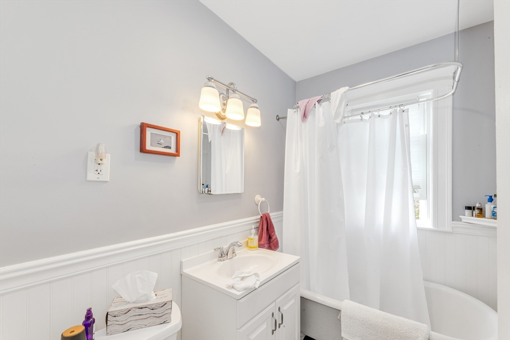 79 Hewlett, Roslindale