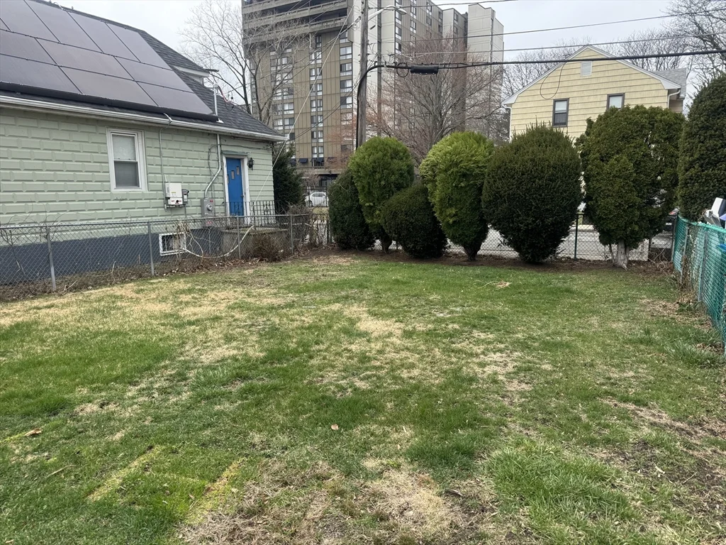 26 Rockwell Ave, Medford