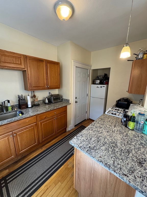 6 Sherborn Ct, South Medford