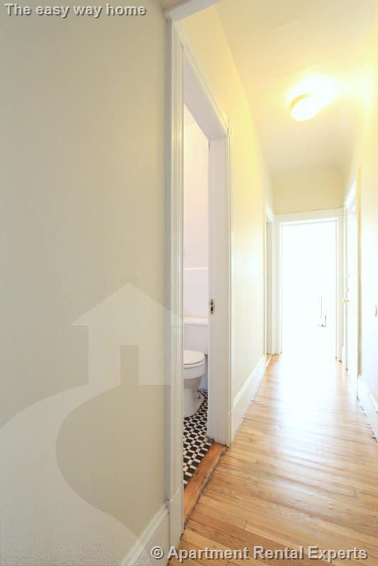 891 Massachusetts Ave, Central Square