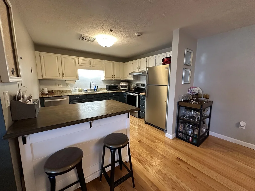 39 Parlin St, Everett