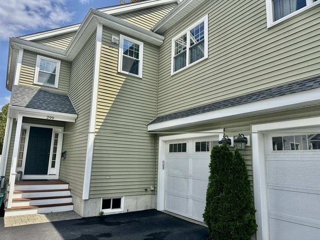 299 Cabot St, Newtonville