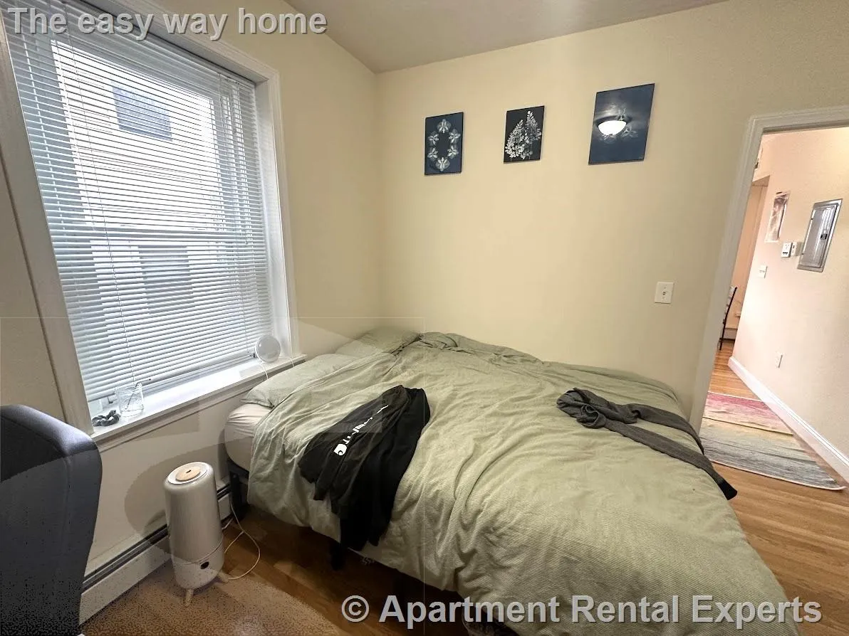 1056 Cambridge St, East Cambridge