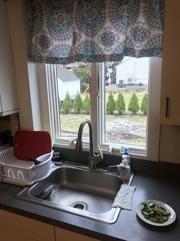 53 Elinor Rd, Newton Highlands