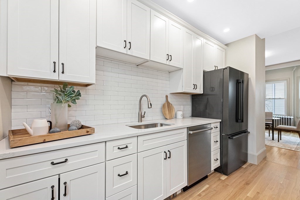 121 Hewlett St, Roslindale