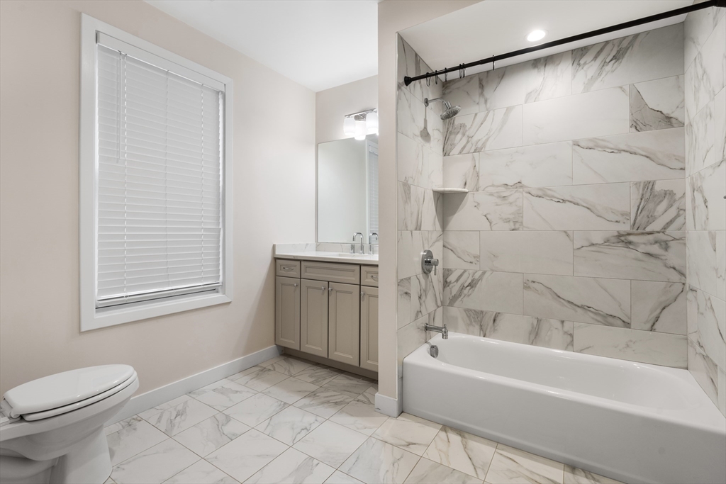 213 East Eagle St, East Boston