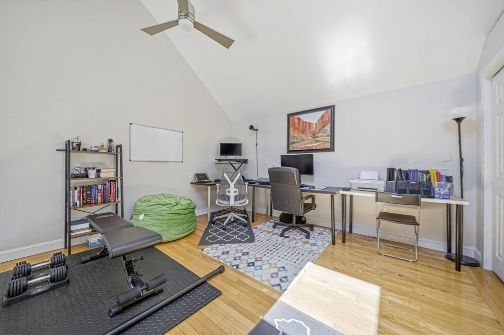 20 Ship Ave, Glenwood