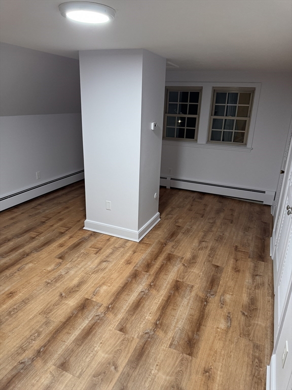 21 North Main St, Avon