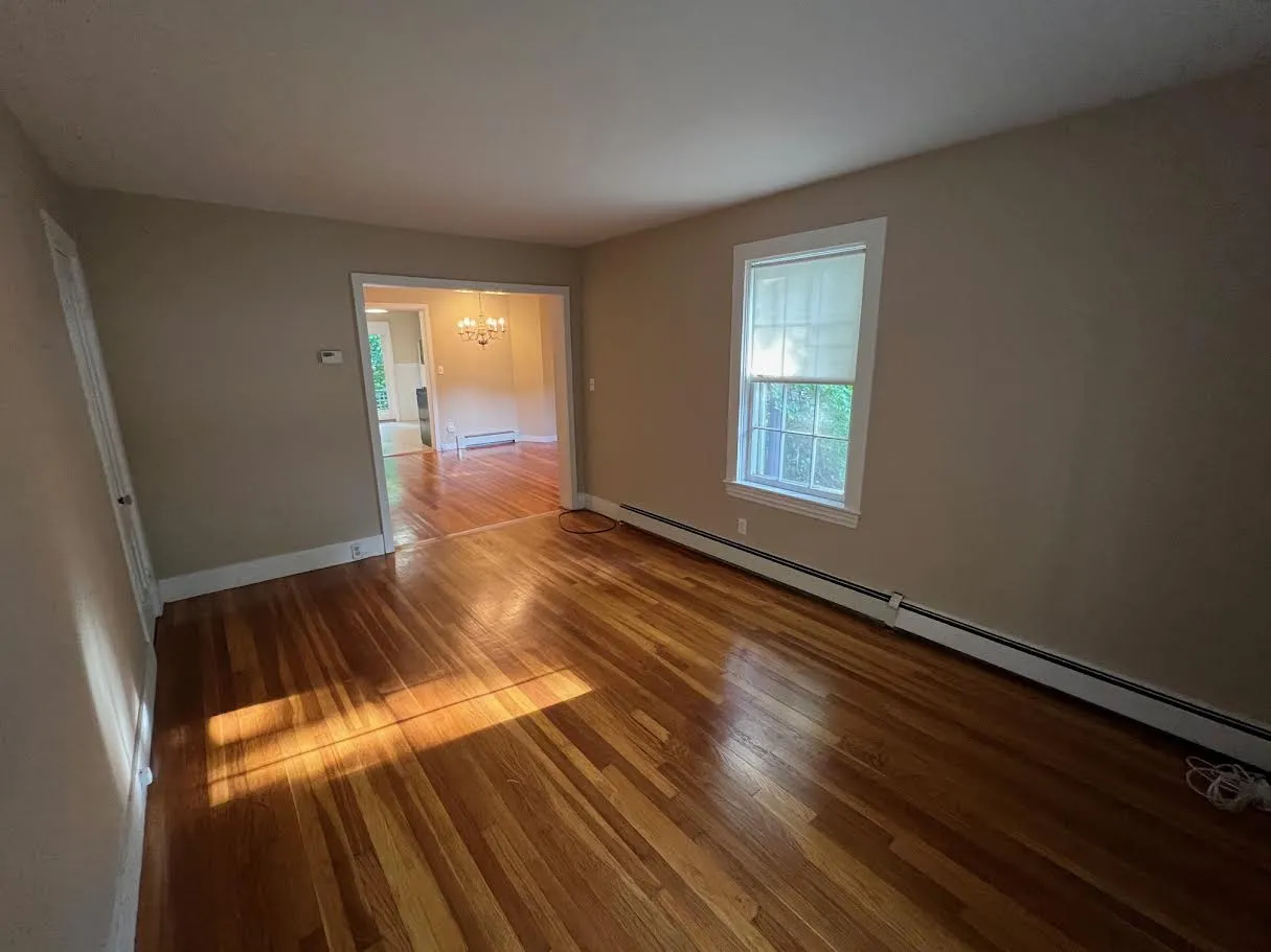 1056 Beacon St, Newton Centre