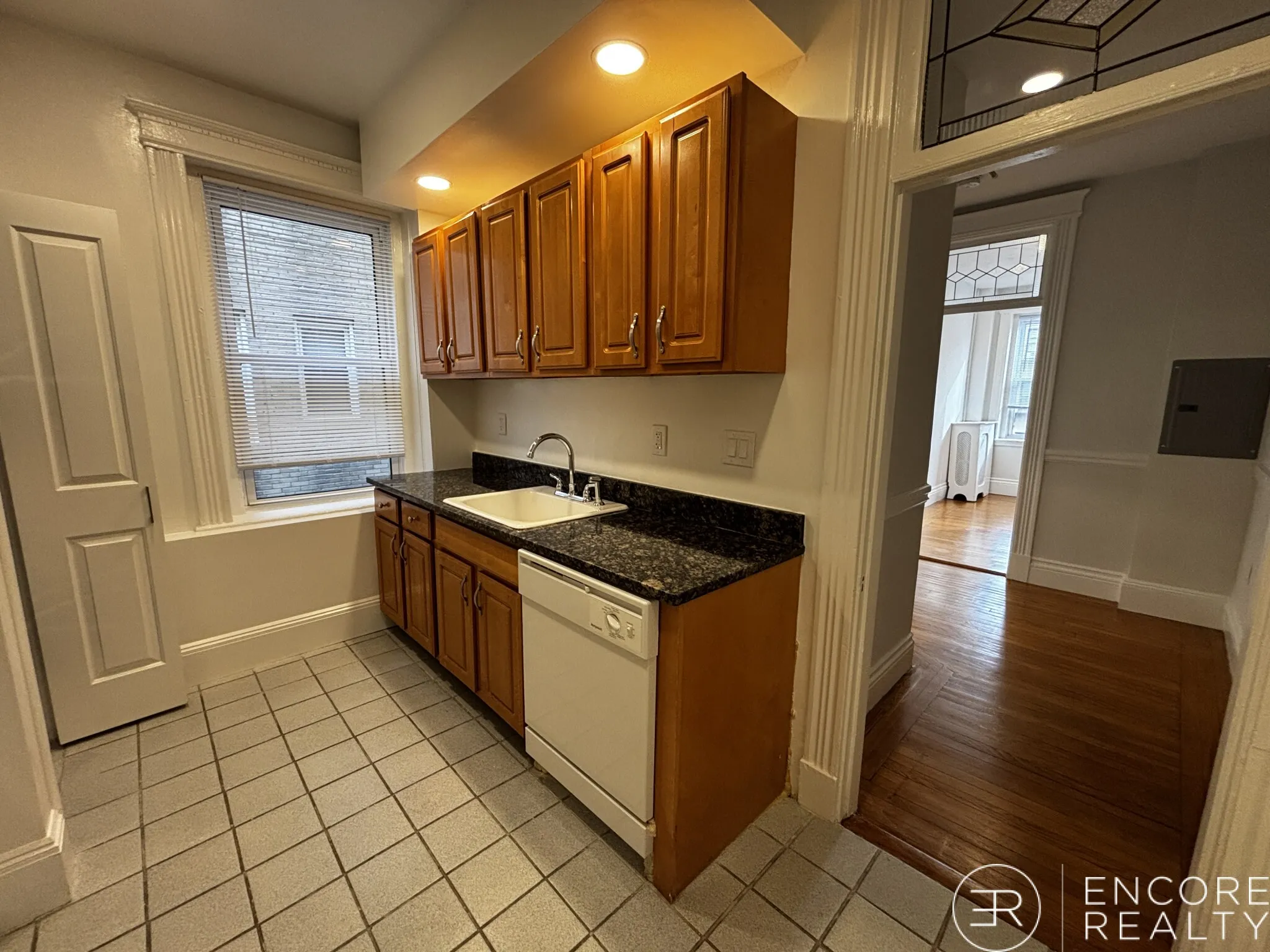 19 Peterborough St, Fenway