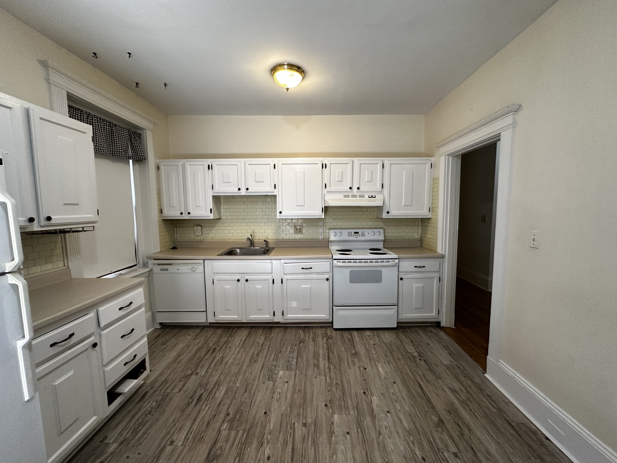 73 Longwood Ave, Longwood