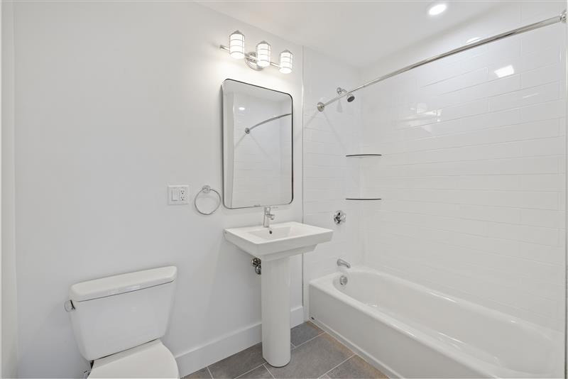 406 Columbia St, Wellington-Harrington