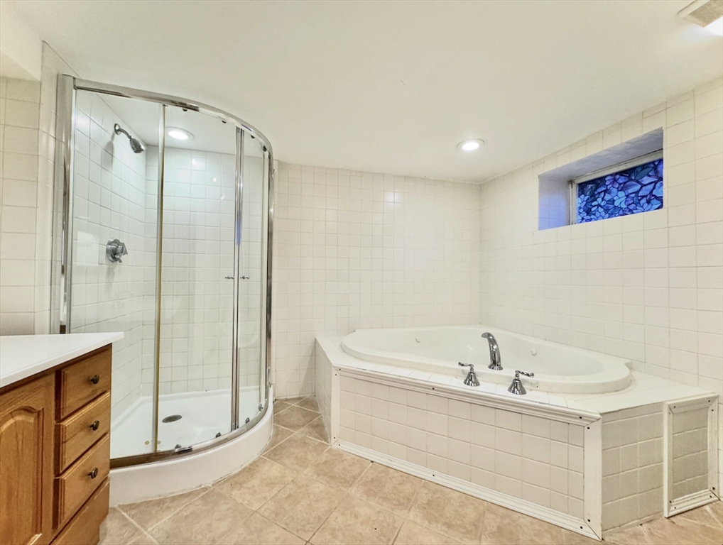 16 Kondazian St, Watertown