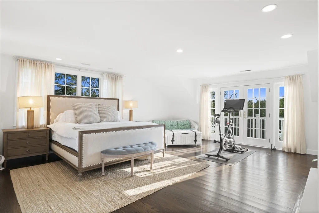 2 Drew Ln, Nantucket