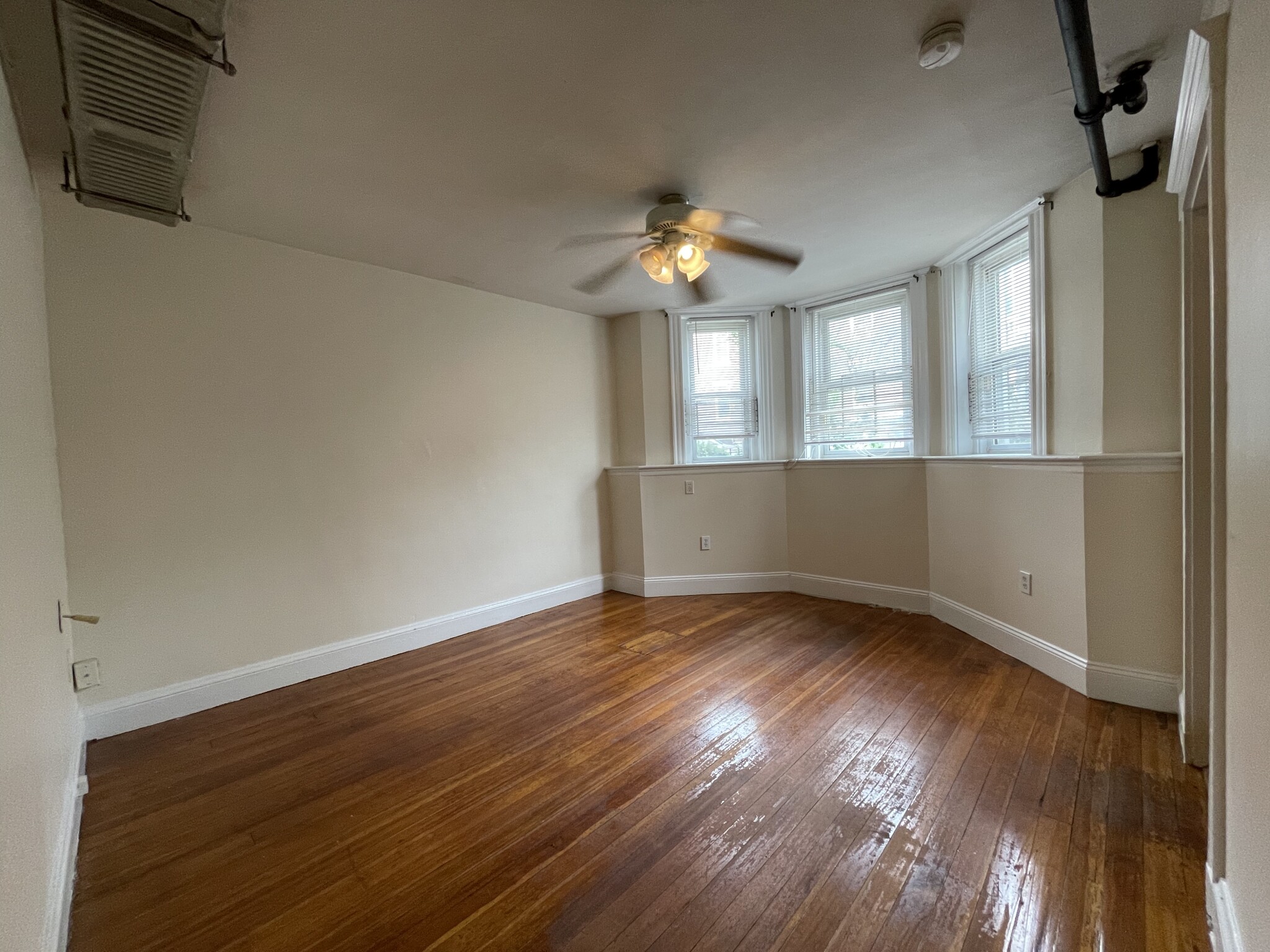 9 Barrows St, Allston