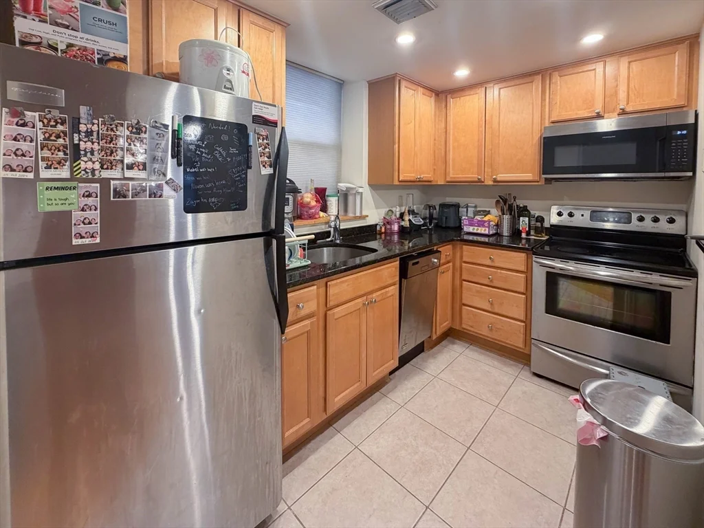 84 Gainsborough St, Fenway