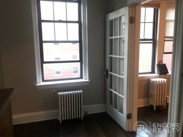 66 Queensberry St, Fenway