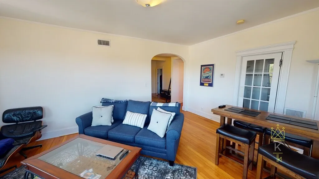 210 Winthrop Rd, Aspinwall Hill