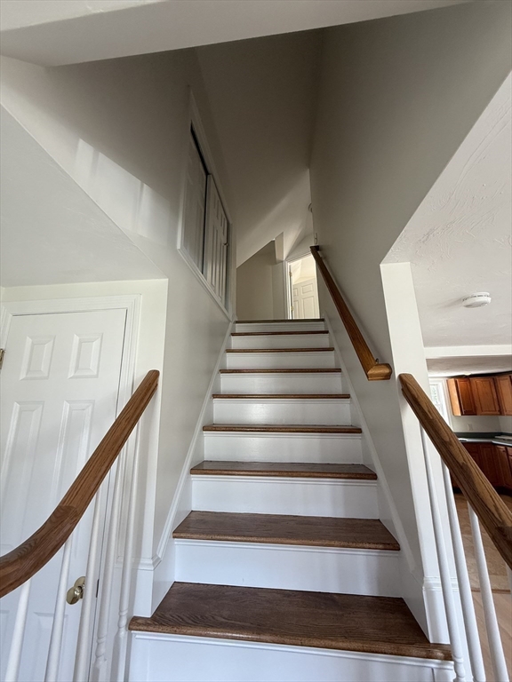 146 Hayden Rowe, Hopkinton