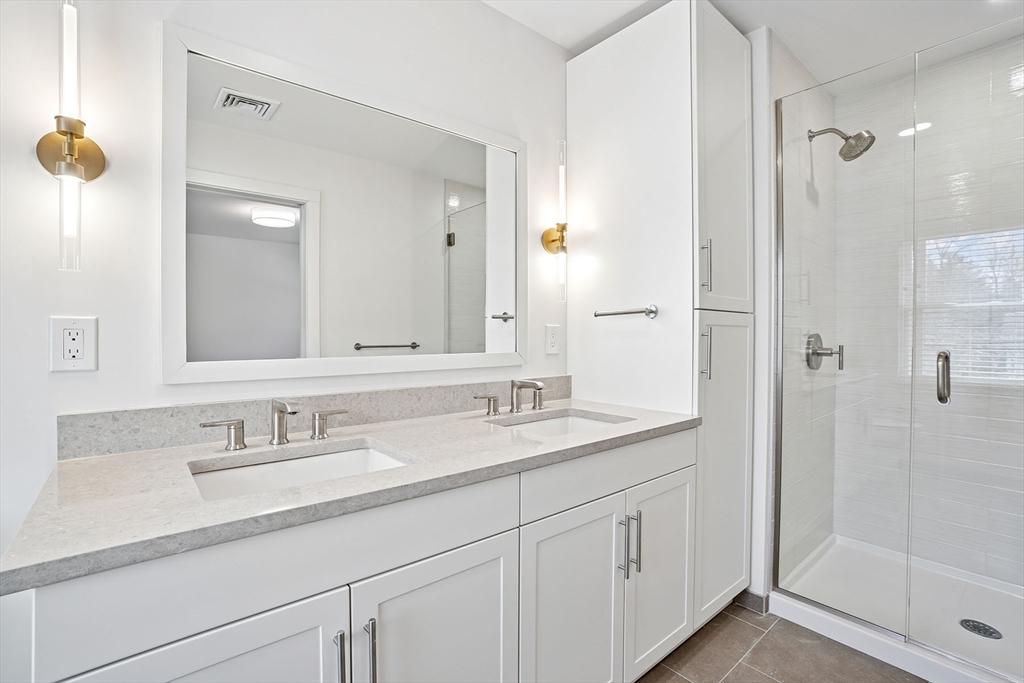 3 Wainwright Rd, Winchester