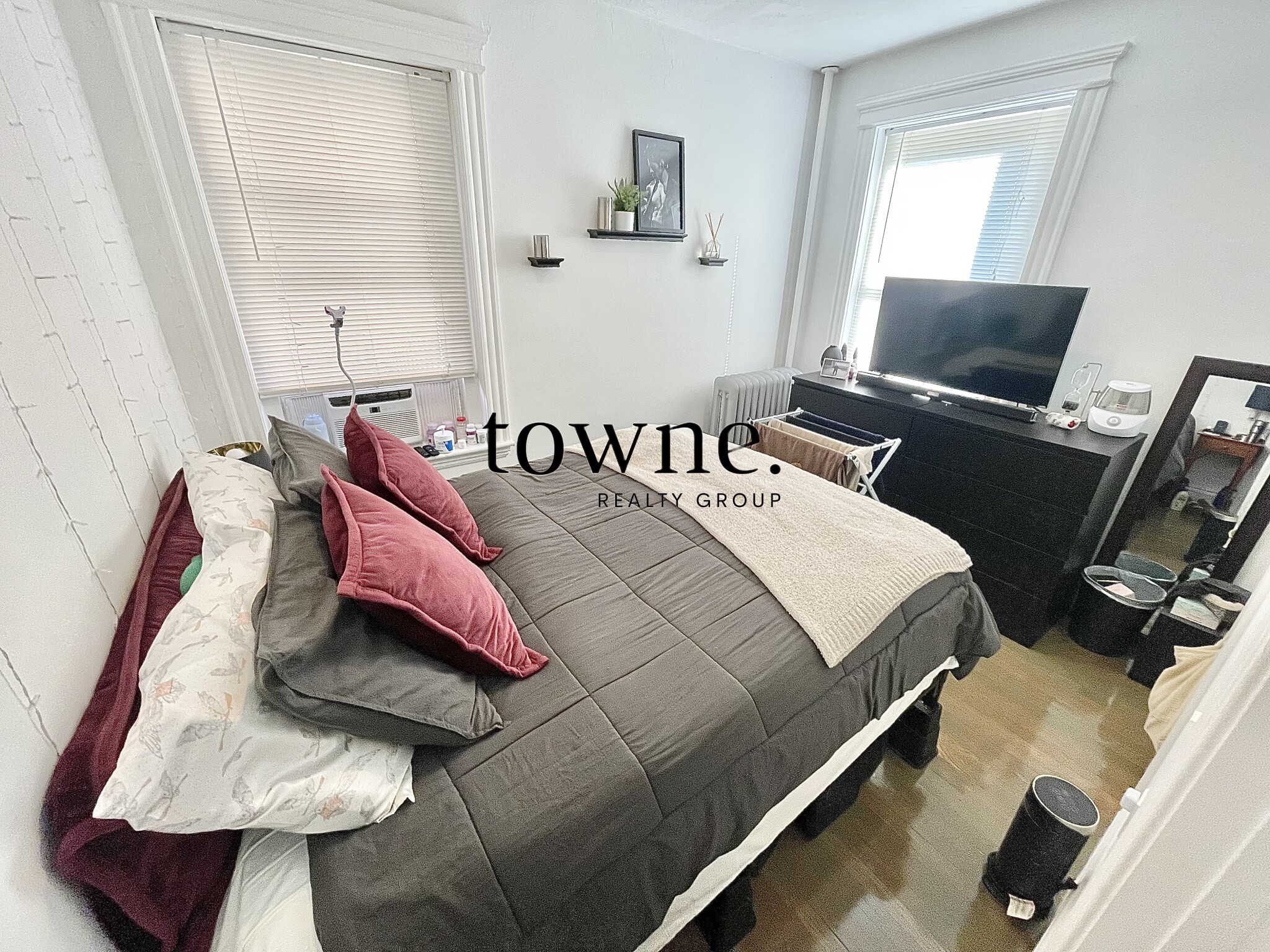 106 Queensberry St, Fenway