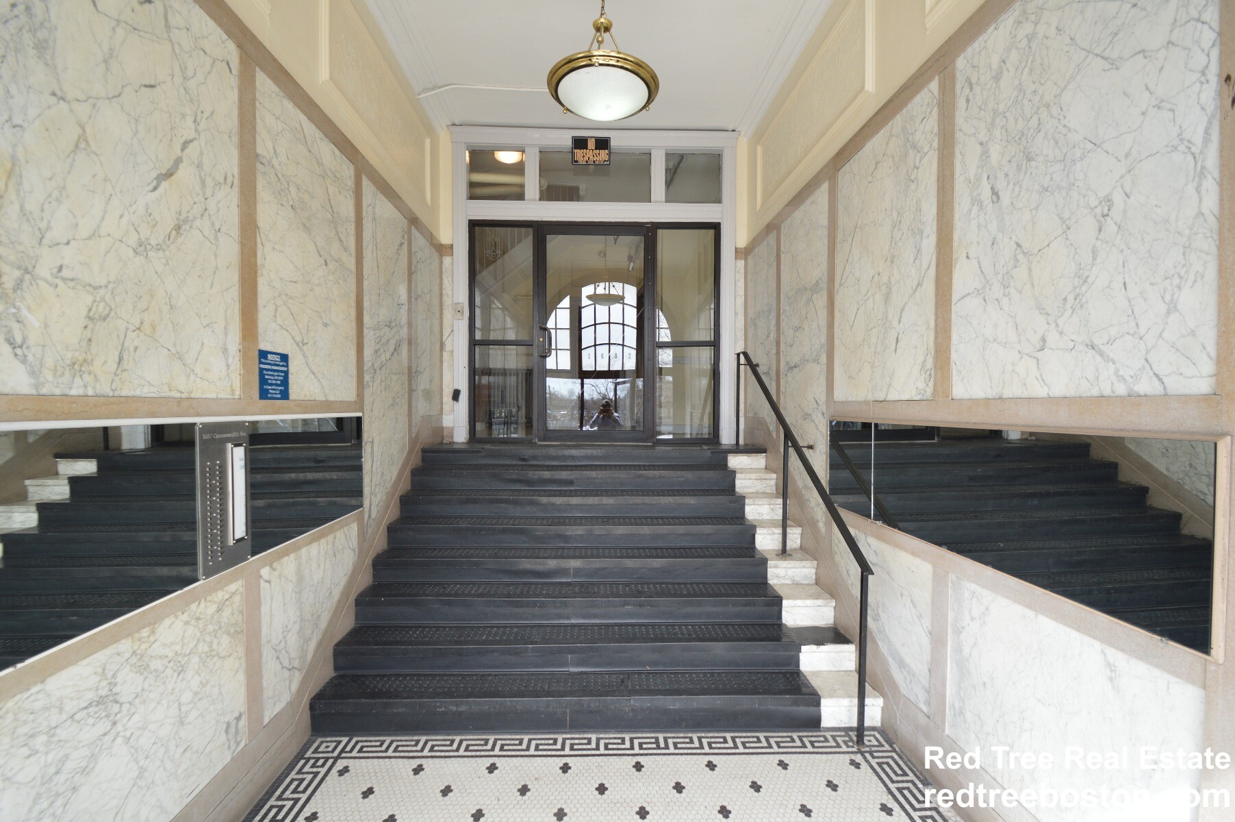 1687 Commonwealth Ave, Brighton