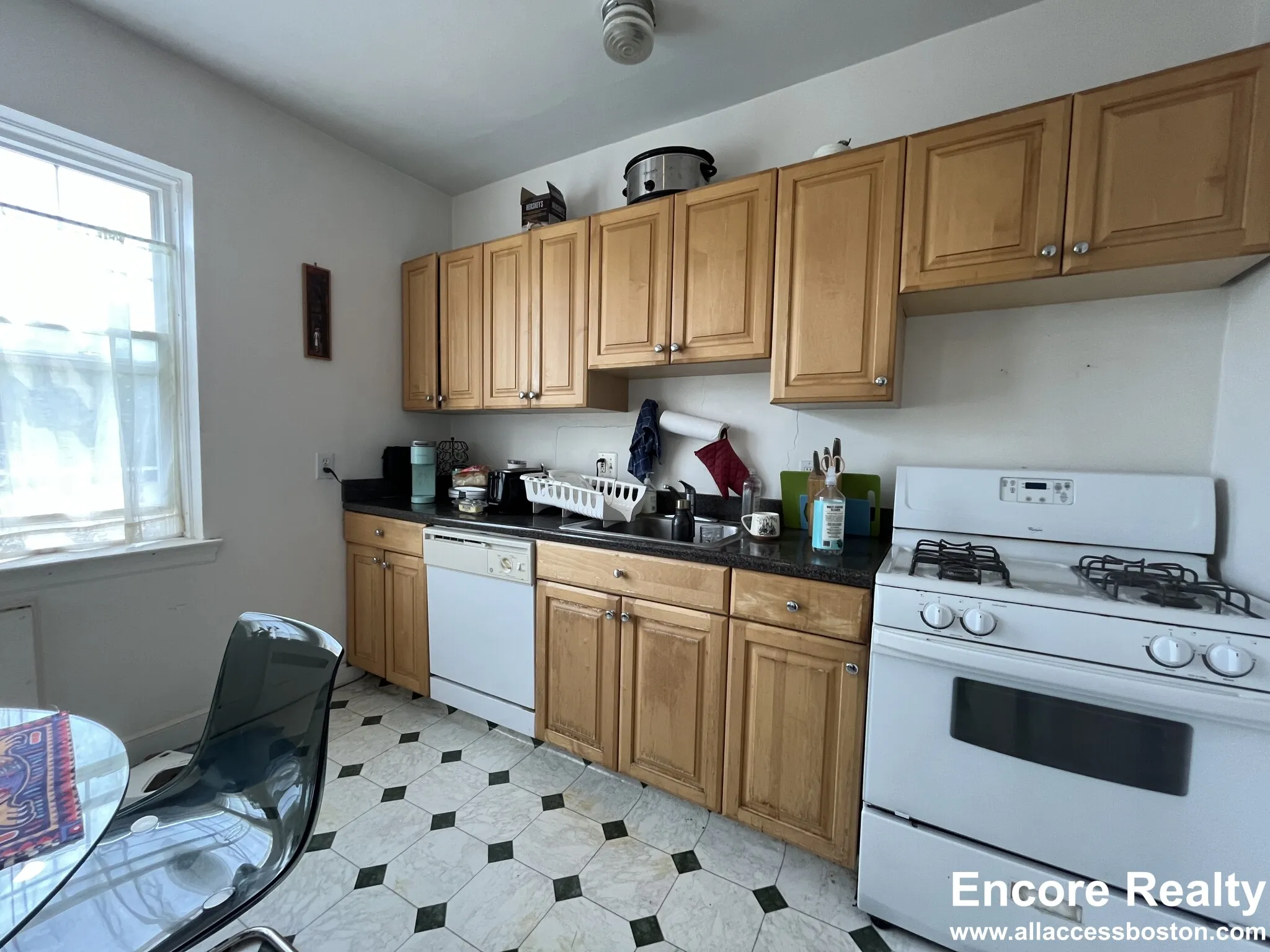 20 Fairbanks St, Brookline