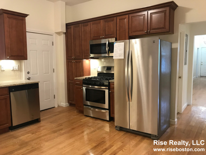 48 Cameron Ave, Teele Square