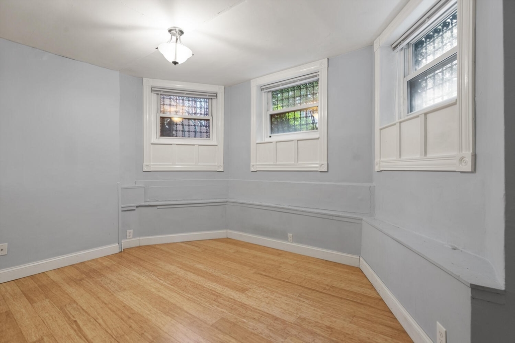 35 Bay State Rd, Back Bay