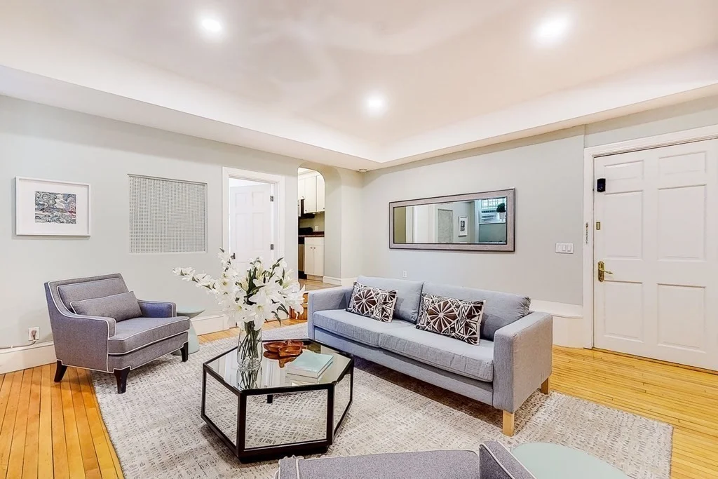278 Clarendon St, Back Bay