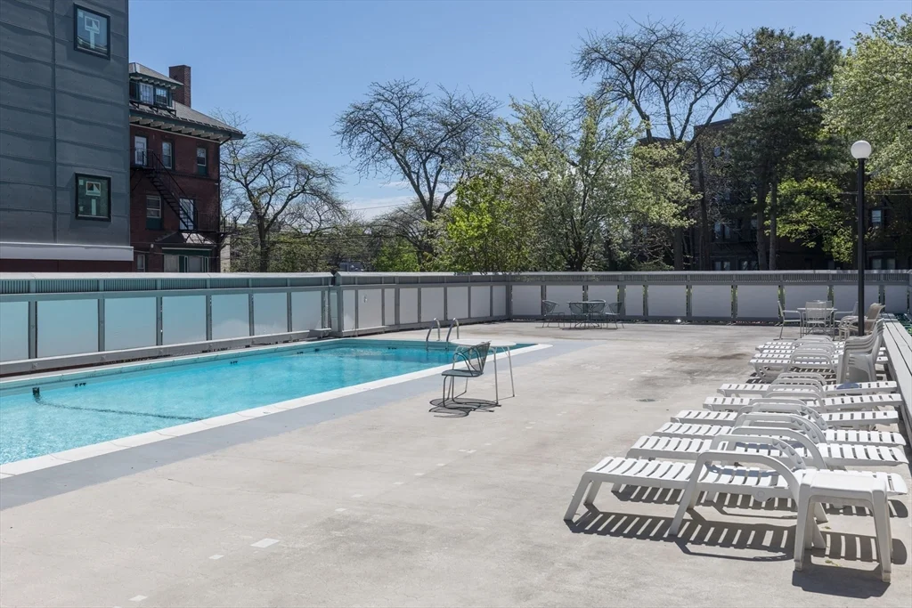 19 Winchester St, Coolidge Corner