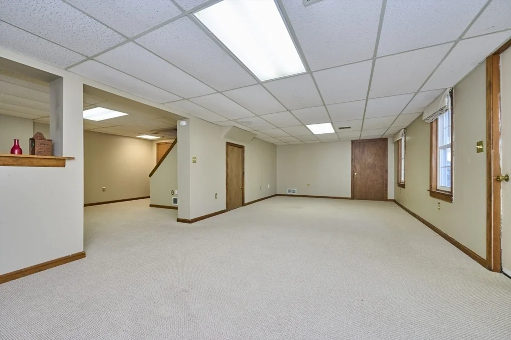 7 Gibbs Valley Path, Framingham