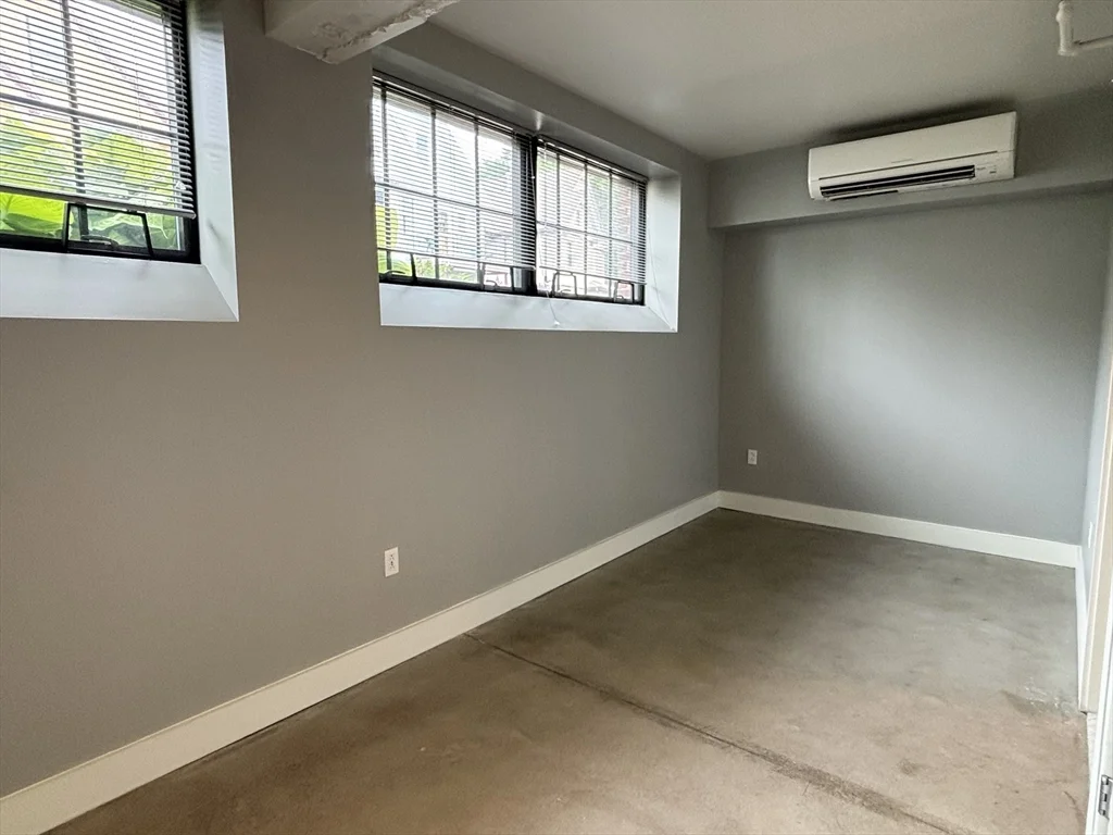 20-26 Sunnyside St, Jamaica Plain