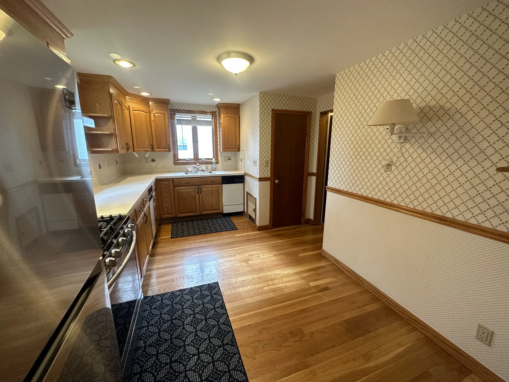 235 Ashcroft Rd, Medford