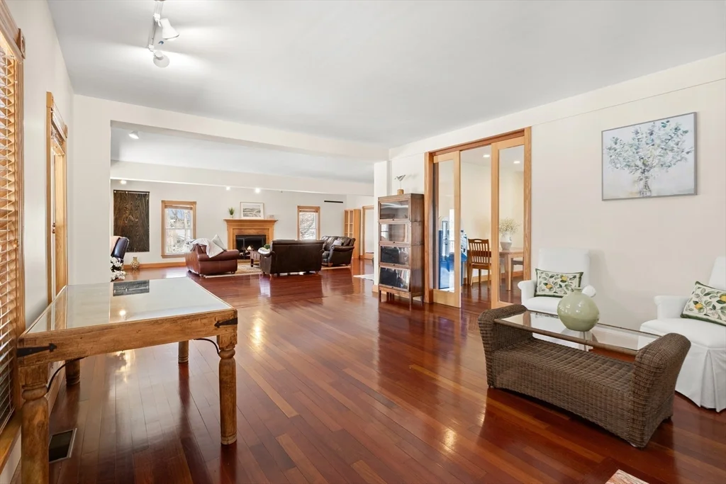 25 Pleasant St, Nahant