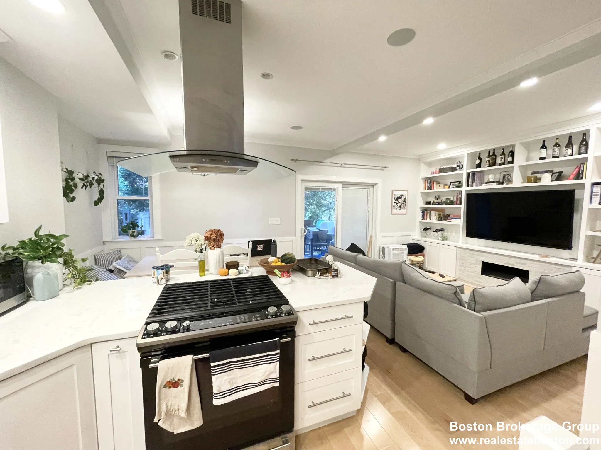 108 Buttonwood St, Dorchester