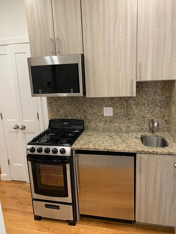 16 Fifth St, Chelsea