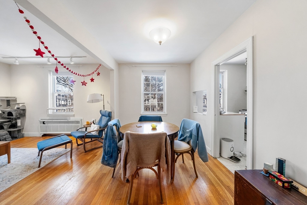 1716 Cambridge St, Mid-Cambridge