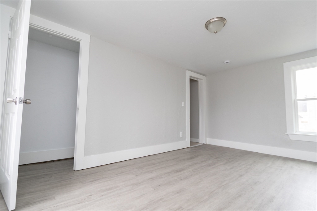 7 Central St, Hudson