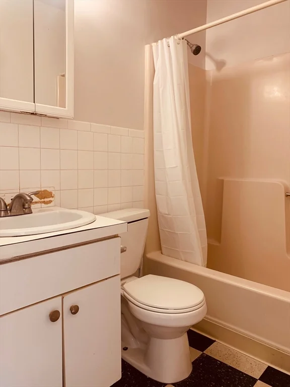 96 Hammond St, South End